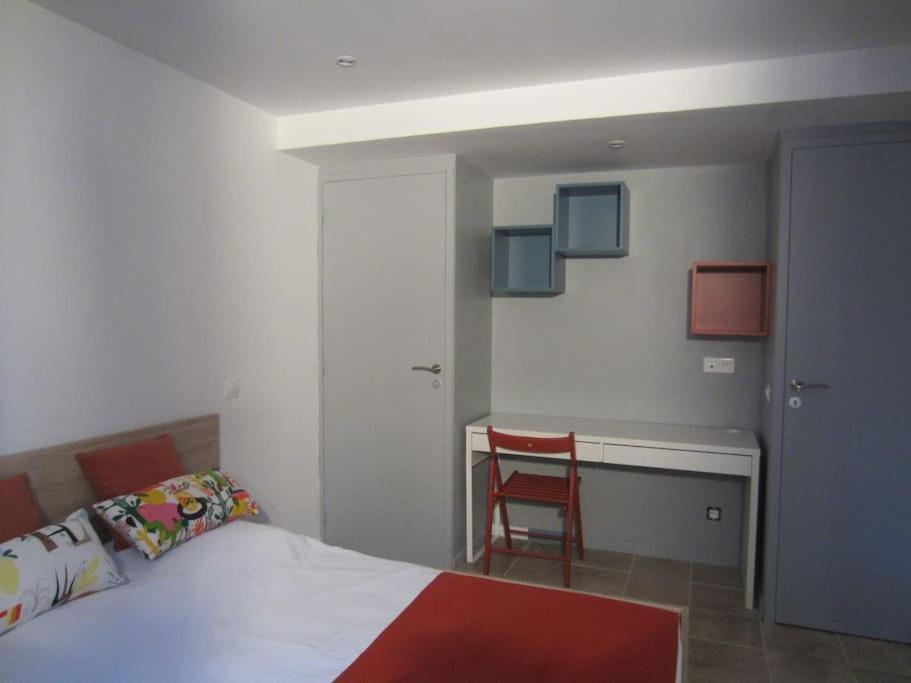 Appartamento T2 Refait A Neuf Avec Petit Jardin Et Parking Millau Esterno foto